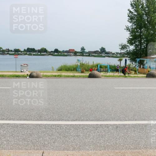 21.06.2025 - 27. Vierlanden-Triathlon H.Heesch http://msf.ph/oto/8015551 15.06.2025 11:54:43 Radfahren 968 meine-sportfotos.de