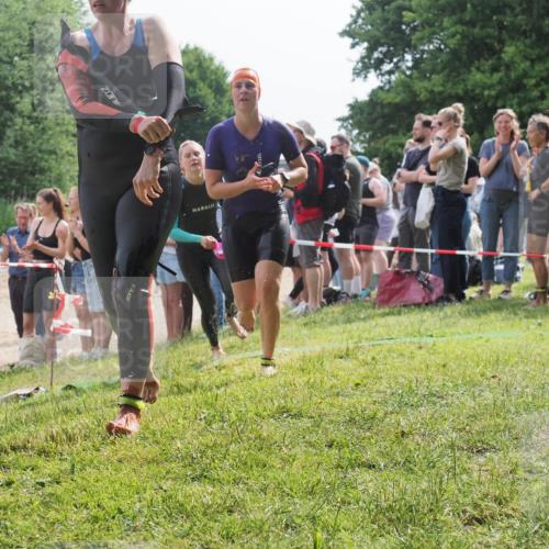 15.06.2025 - 27. Vierlanden-Triathlon KatJ http://msf.ph/oto/8015559 15.06.2025 10:15:37 Schwimmen 508, 509, 511, 554, 620 meine-sportfotos.de