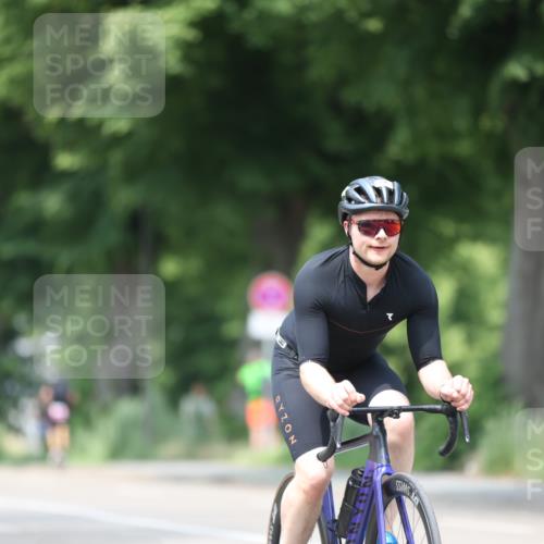 15.06.2025 - 7 Türme Triathlon Yannick Fuchs http://msf.ph/oto/8015563 15.06.2025 13:28:40 Radfahren 636, 767, 896 meine-sportfotos.de