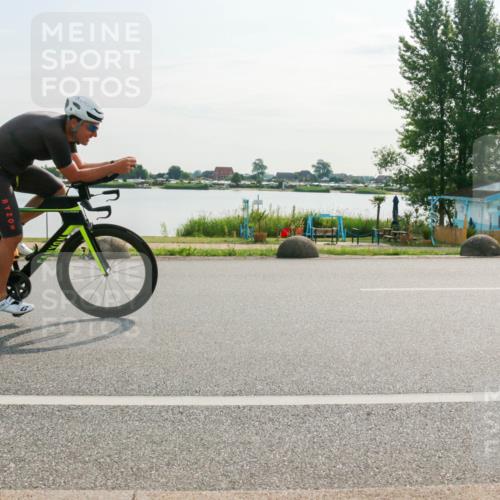 15.06.2025 - 27. Vierlanden-Triathlon H.Heesch http://msf.ph/oto/8015568 15.06.2025 09:09:50 Radfahren 6 meine-sportfotos.de