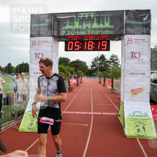 15.06.2025 - 7 Türme Triathlon Michael Strokosch http://msf.ph/oto/8015572 15.06.2025 15:18:19 Ziel 305 meine-sportfotos.de