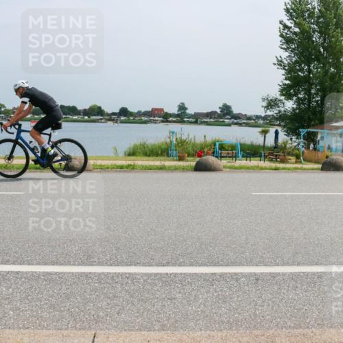 21.06.2025 - 27. Vierlanden-Triathlon H.Heesch http://msf.ph/oto/8015578 15.06.2025 11:55:01 Radfahren 836, 846, 857 meine-sportfotos.de