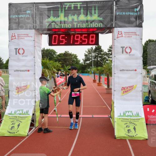 15.06.2025 - 7 Türme Triathlon Michael Strokosch http://msf.ph/oto/8015618 15.06.2025 15:19:58 Ziel 257 meine-sportfotos.de