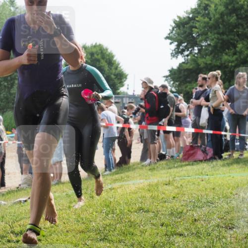 15.06.2025 - 27. Vierlanden-Triathlon KatJ http://msf.ph/oto/8015619 15.06.2025 10:15:38 Schwimmen 508, 509, 511, 554, 620 meine-sportfotos.de