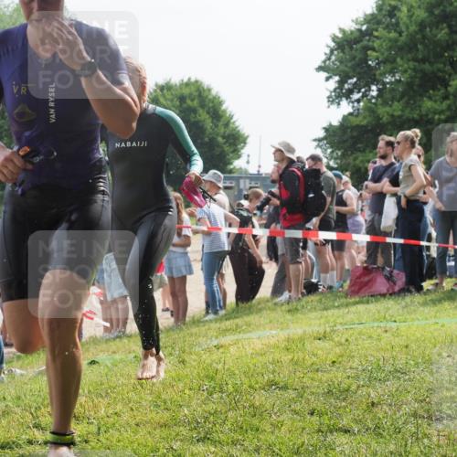 15.06.2025 - 27. Vierlanden-Triathlon KatJ http://msf.ph/oto/8015626 15.06.2025 10:15:38 Schwimmen 508, 509, 511, 554, 620 meine-sportfotos.de