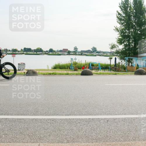 15.06.2025 - 27. Vierlanden-Triathlon H.Heesch http://msf.ph/oto/8015635 15.06.2025 09:10:28 Radfahren 25, 83 meine-sportfotos.de