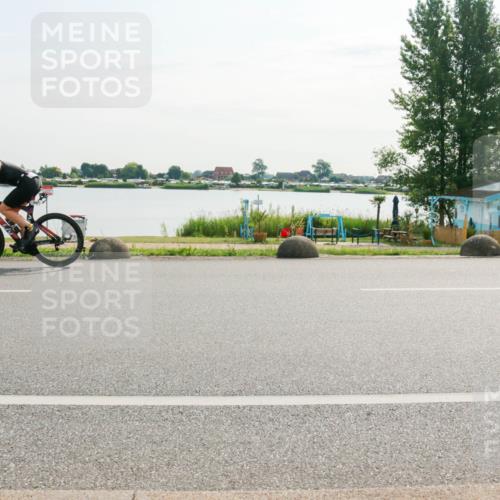 15.06.2025 - 27. Vierlanden-Triathlon H.Heesch http://msf.ph/oto/8015655 15.06.2025 09:10:44 Radfahren 246 meine-sportfotos.de