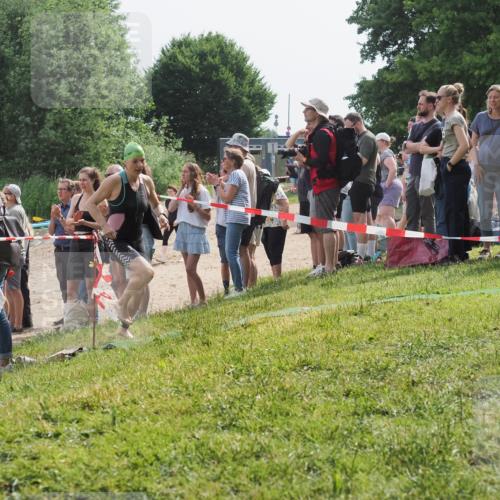 15.06.2025 - 27. Vierlanden-Triathlon KatJ http://msf.ph/oto/8015661 15.06.2025 10:15:43 Schwimmen 483, 508, 509, 511, 564, 590, 620 meine-sportfotos.de