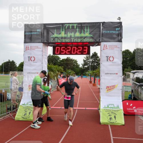 15.06.2025 - 7 Türme Triathlon Michael Strokosch http://msf.ph/oto/8015684 15.06.2025 15:20:23 Ziel 241 meine-sportfotos.de
