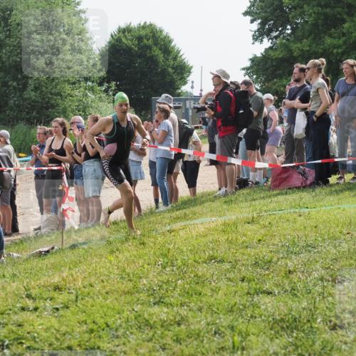 15.06.2025 - 27. Vierlanden-Triathlon KatJ http://msf.ph/oto/8015692 15.06.2025 10:15:43 Schwimmen 483, 508, 509, 511, 564, 590, 620 meine-sportfotos.de