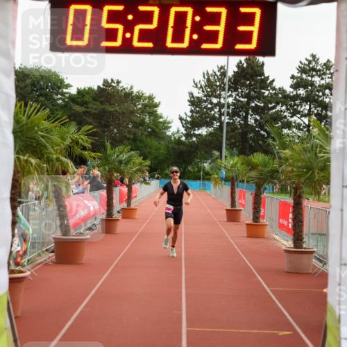 15.06.2025 - 7 Türme Triathlon Michael Strokosch http://msf.ph/oto/8015700 15.06.2025 15:20:33 Ziel 315 meine-sportfotos.de