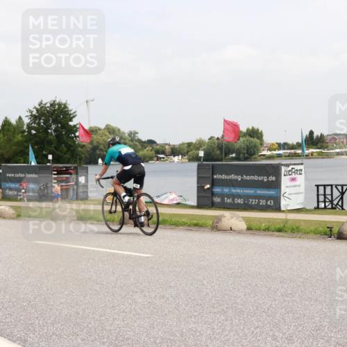 21.06.2025 - 27. Vierlanden-Triathlon H.Heesch http://msf.ph/oto/8015718 15.06.2025 12:04:06 Radfahren 653, 735, 764, 775, 798, 858, 956 meine-sportfotos.de
