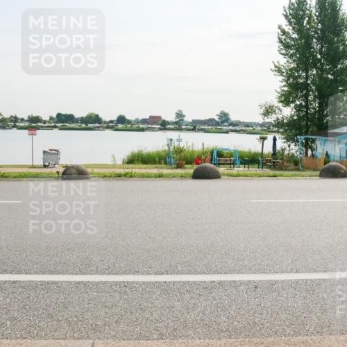15.06.2025 - 27. Vierlanden-Triathlon H.Heesch http://msf.ph/oto/8015725 15.06.2025 09:10:54 Radfahren 54, 126 meine-sportfotos.de