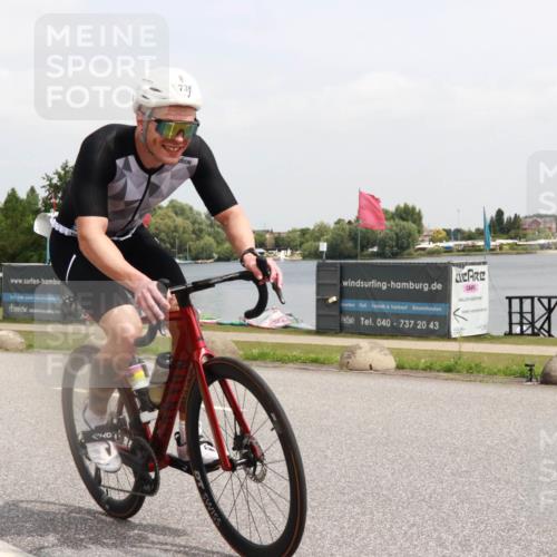 21.06.2025 - 27. Vierlanden-Triathlon H.Heesch http://msf.ph/oto/8015731 15.06.2025 12:04:07 Radfahren 653, 735, 764, 775, 858, 956 meine-sportfotos.de