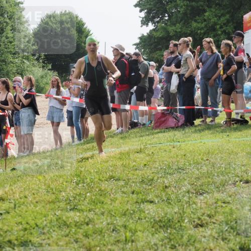 15.06.2025 - 27. Vierlanden-Triathlon KatJ http://msf.ph/oto/8015737 15.06.2025 10:15:44 Schwimmen 483, 508, 509, 511, 564, 590, 620 meine-sportfotos.de