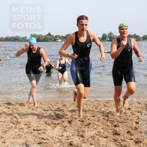 15.06.2025 - 27. Vierlanden-Triathlon Lena Gebhardt http://msf.ph/oto/8015753 15.06.2025 10:15:09 Schwimmen 480, 507, 528, 555, 587, 592, 597, 605, 635 meine-sportfotos.de