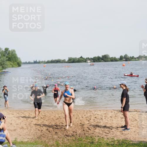 21.06.2025 - 27. Vierlanden-Triathlon MichiJ http://msf.ph/oto/8015755 15.06.2026 10:16:46 Schwimmen 501, 516, 551, 595, 604, 633 meine-sportfotos.de