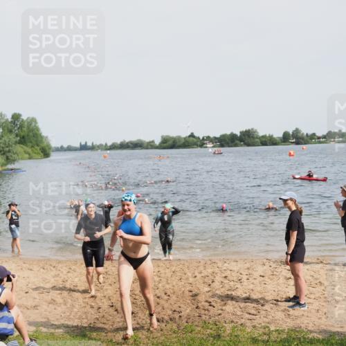 21.06.2025 - 27. Vierlanden-Triathlon MichiJ http://msf.ph/oto/8015781 15.06.2026 10:16:46 Schwimmen 501, 516, 551, 595, 604, 633 meine-sportfotos.de