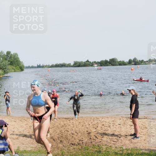 21.06.2025 - 27. Vierlanden-Triathlon MichiJ http://msf.ph/oto/8015787 15.06.2026 10:16:47 Schwimmen 501, 516, 551, 595, 604, 633 meine-sportfotos.de