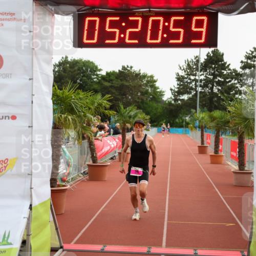 15.06.2025 - 7 Türme Triathlon Michael Strokosch http://msf.ph/oto/8015789 15.06.2025 15:20:59 Ziel 316 meine-sportfotos.de