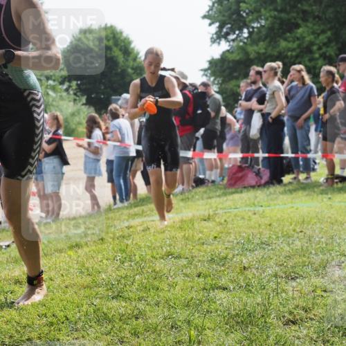 15.06.2025 - 27. Vierlanden-Triathlon KatJ http://msf.ph/oto/8015792 15.06.2025 10:15:46 Schwimmen 483, 509, 511, 564, 577, 590, 630 meine-sportfotos.de