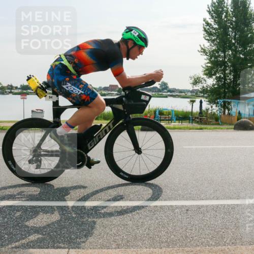 15.06.2025 - 27. Vierlanden-Triathlon H.Heesch http://msf.ph/oto/8015797 15.06.2025 09:10:58 Radfahren 54, 126 meine-sportfotos.de