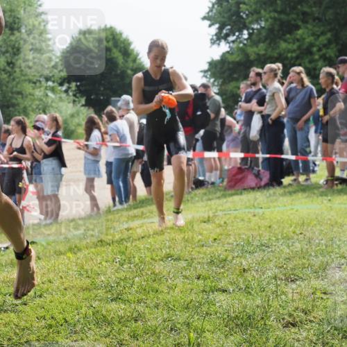 15.06.2025 - 27. Vierlanden-Triathlon KatJ http://msf.ph/oto/8015801 15.06.2025 10:15:46 Schwimmen 483, 509, 511, 564, 577, 590, 630 meine-sportfotos.de