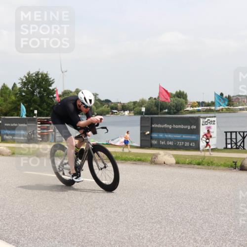 21.06.2025 - 27. Vierlanden-Triathlon H.Heesch http://msf.ph/oto/8015805 15.06.2025 12:04:11 Radfahren 653, 695, 735, 736 meine-sportfotos.de