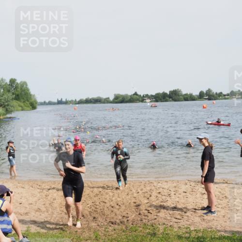 21.06.2025 - 27. Vierlanden-Triathlon MichiJ http://msf.ph/oto/8015815 15.06.2026 10:16:48 Schwimmen 501, 516, 551, 595, 604, 633 meine-sportfotos.de