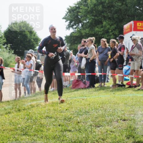 15.06.2025 - 27. Vierlanden-Triathlon KatJ http://msf.ph/oto/8015848 15.06.2025 10:15:48 Schwimmen 483, 505, 509, 564, 577, 590, 630 meine-sportfotos.de
