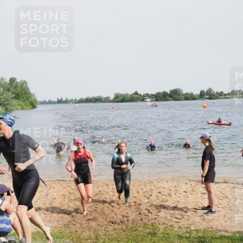 21.06.2025 - 27. Vierlanden-Triathlon MichiJ http://msf.ph/oto/8015851 15.06.2026 10:16:49 Schwimmen 484, 501, 516, 551, 566, 595, 604, 633 meine-sportfotos.de