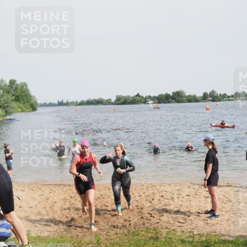 21.06.2025 - 27. Vierlanden-Triathlon MichiJ http://msf.ph/oto/8015857 15.06.2026 10:16:49 Schwimmen 484, 501, 516, 551, 566, 595, 604, 633 meine-sportfotos.de