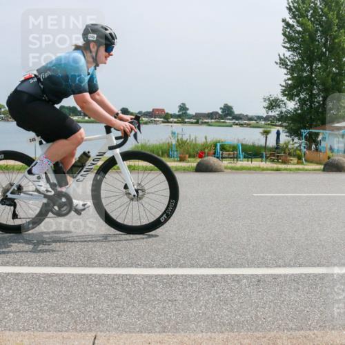 21.06.2025 - 27. Vierlanden-Triathlon H.Heesch http://msf.ph/oto/8015859 15.06.2025 11:55:24 Radfahren 835, 920, 960, 962, 982 meine-sportfotos.de