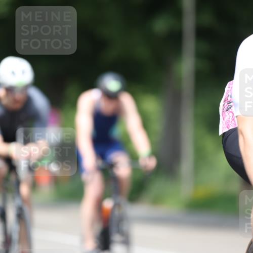 15.06.2025 - 7 Türme Triathlon Yannick Fuchs http://msf.ph/oto/8015861 15.06.2025 13:28:48 Radfahren 274, 557, 595, 745, 804, 805, 886, 1049 meine-sportfotos.de