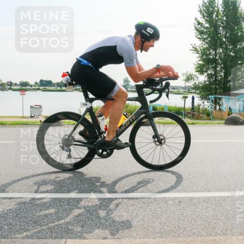 15.06.2025 - 27. Vierlanden-Triathlon H.Heesch http://msf.ph/oto/8015906 15.06.2025 09:11:26 Radfahren 149, 238 meine-sportfotos.de