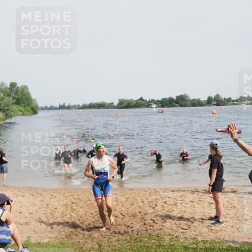 21.06.2025 - 27. Vierlanden-Triathlon MichiJ http://msf.ph/oto/8015913 15.06.2026 10:16:52 Schwimmen 484, 501, 516, 551, 566, 595, 604, 633 meine-sportfotos.de