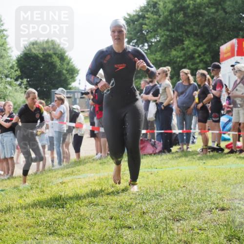 15.06.2025 - 27. Vierlanden-Triathlon KatJ http://msf.ph/oto/8015914 15.06.2025 10:15:49 Schwimmen 483, 505, 509, 564, 577, 590, 630 meine-sportfotos.de