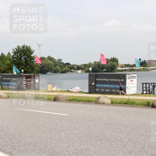 21.06.2025 - 27. Vierlanden-Triathlon H.Heesch http://msf.ph/oto/8015916 15.06.2025 12:04:22 Radfahren 19, 792, 804, 880, 901, 954 meine-sportfotos.de