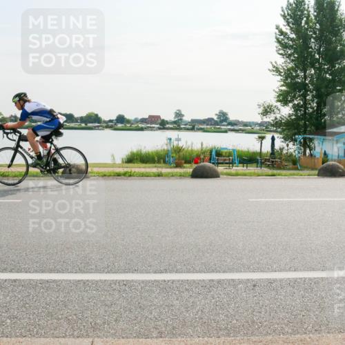 15.06.2025 - 27. Vierlanden-Triathlon H.Heesch http://msf.ph/oto/8015919 15.06.2025 09:11:28 Radfahren 149, 238 meine-sportfotos.de