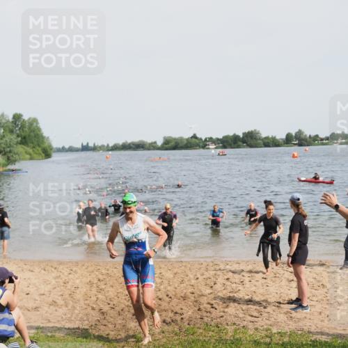 21.06.2025 - 27. Vierlanden-Triathlon MichiJ http://msf.ph/oto/8015933 15.06.2026 10:16:53 Schwimmen 471, 484, 501, 516, 551, 566, 595, 604, 610, 633 meine-sportfotos.de