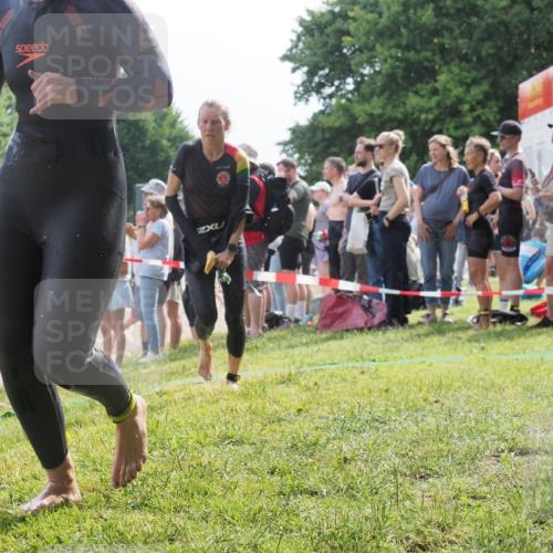 15.06.2025 - 27. Vierlanden-Triathlon KatJ http://msf.ph/oto/8015974 15.06.2025 10:15:50 Schwimmen 483, 505, 509, 564, 577, 590, 630 meine-sportfotos.de
