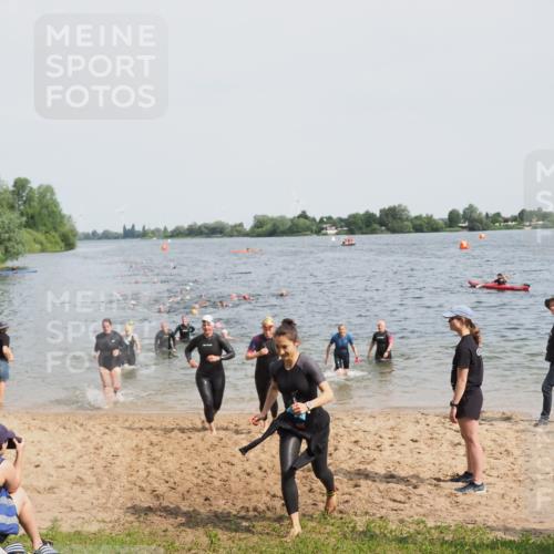 21.06.2025 - 27. Vierlanden-Triathlon MichiJ http://msf.ph/oto/8015980 15.06.2026 10:16:55 Schwimmen 471, 484, 501, 551, 566, 595, 604, 610, 633 meine-sportfotos.de