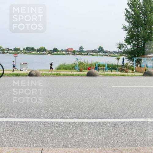 21.06.2025 - 27. Vierlanden-Triathlon H.Heesch http://msf.ph/oto/8015990 15.06.2025 11:55:37 Radfahren 739 meine-sportfotos.de