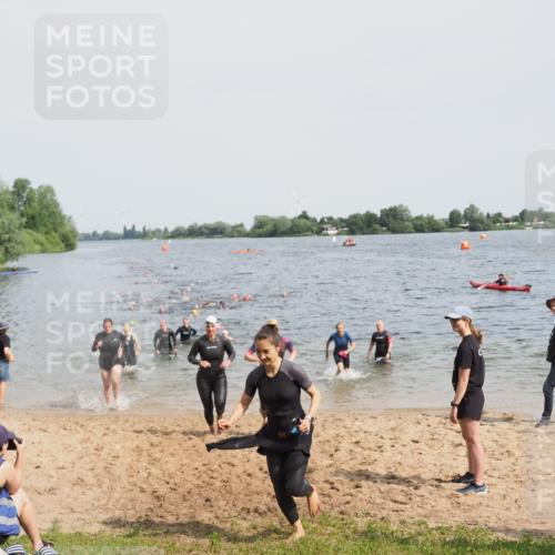 21.06.2025 - 27. Vierlanden-Triathlon MichiJ http://msf.ph/oto/8015998 15.06.2026 10:16:55 Schwimmen 471, 484, 501, 551, 566, 595, 604, 610, 633 meine-sportfotos.de