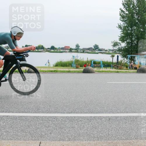 15.06.2025 - 27. Vierlanden-Triathlon H.Heesch http://msf.ph/oto/8015999 15.06.2025 11:13:31 Radfahren 132, 202, 837 meine-sportfotos.de