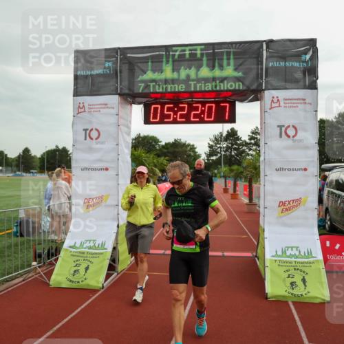 15.06.2025 - 7 Türme Triathlon Michael Strokosch http://msf.ph/oto/8016019 15.06.2025 15:22:07 Ziel 255 meine-sportfotos.de