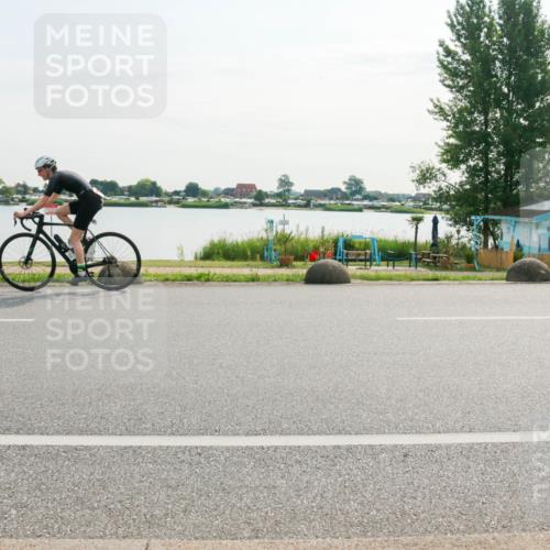 15.06.2025 - 27. Vierlanden-Triathlon H.Heesch http://msf.ph/oto/8016037 15.06.2025 09:12:00 Radfahren 46, 49, 85, 186, 210, 220 meine-sportfotos.de