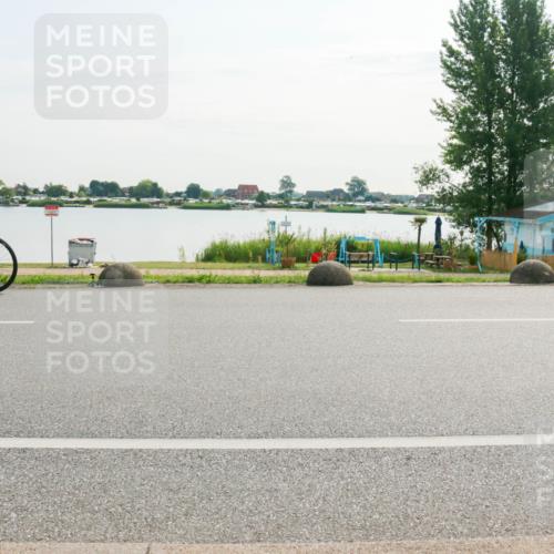 15.06.2025 - 27. Vierlanden-Triathlon H.Heesch http://msf.ph/oto/8016040 15.06.2025 09:12:00 Radfahren 46, 49, 85, 186, 210, 220 meine-sportfotos.de