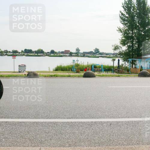 15.06.2025 - 27. Vierlanden-Triathlon H.Heesch http://msf.ph/oto/8016060 15.06.2025 09:12:04 Radfahren 46, 49, 85, 186, 210, 220 meine-sportfotos.de