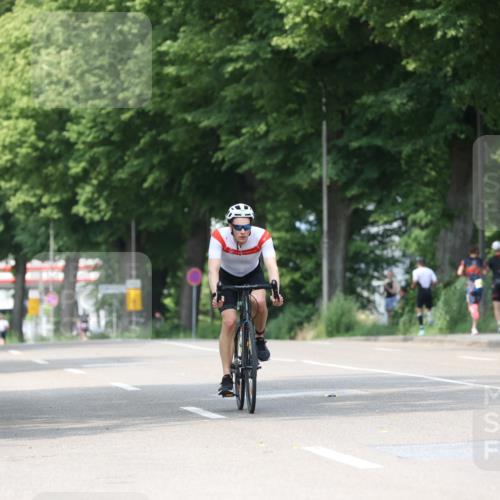 15.06.2025 - 7 Türme Triathlon Yannick Fuchs http://msf.ph/oto/8016068 15.06.2025 13:29:05 Radfahren 653, 680, 833 meine-sportfotos.de